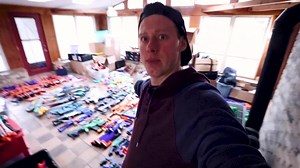 【炫富】Aaron Esser 拥有的400 NERF·········