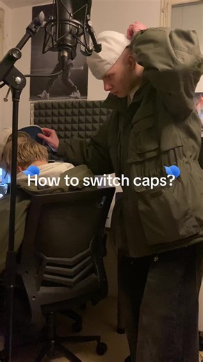 How to Switch HipHop Caps with Friends