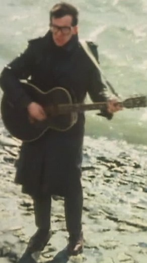 “New Amsterdam” from the album ‘Get Happy!!’ was named after the Dutch settlement that became NYC. Elvis recorded the track as a solo performance in Pimlico, playing all instruments himself, with the demo serving as the final album version. | Elvis Costello