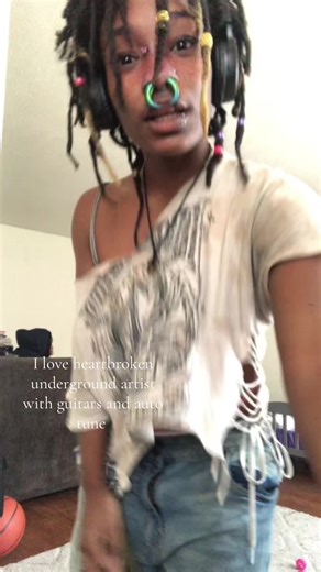 peep BMO belly button😝