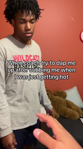 Dunkin and Dodge Like a Pro: Hooper Moves with Caleb Tha Hooper