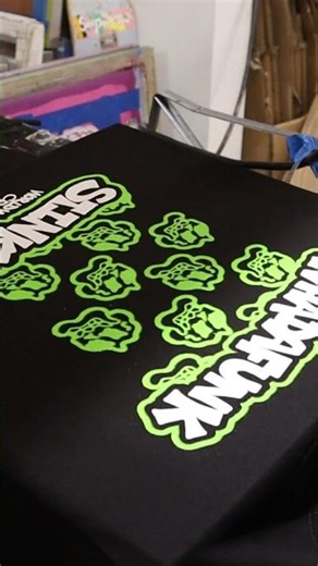 Silkscreen Printing Tshirts 2 Colors #screenprinting #shorts