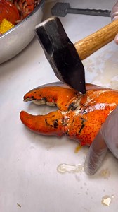 Eat or Pass: The hardest lobster claw! | Eat & Out of Las Vegas