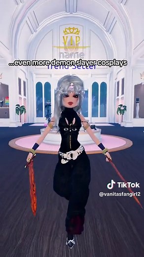 Amazing Demon Slayer Cosplays Featuring Muichiro and Daki