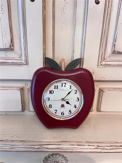 Vintage Apple Wall Clock Sterling & Noble | Red Kitchen Clock | Farmhouse Country Decor | Teacher Gift Apple Clock | Retro Wall Decor - Etsy