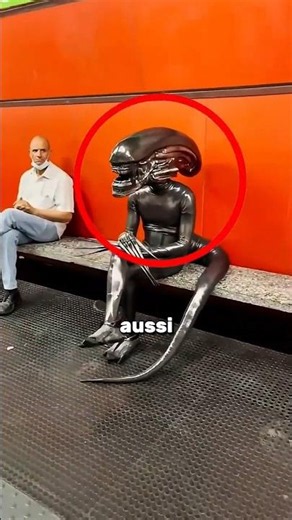 Si tu vois quelque chose d’aussi étrange, ne fais surtout pas l’erreur de t’enfuir 😨👀🏃