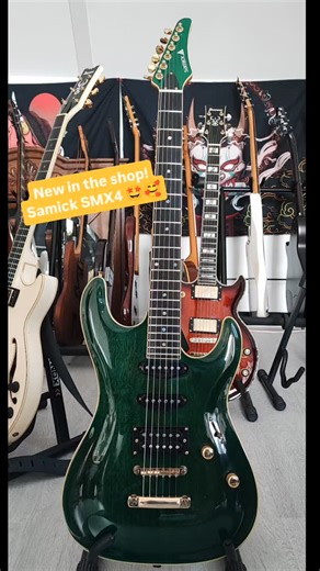 New in the shop! This 90's Samick SMX4 in a beautiful BEAUTIFUL dark green. Made in Korea! It reminds me of an Ibanez SA model competitor. Same kind of neck profile too! Now up for sale Interested? Check out the moku website! | Moku Custom Guitars