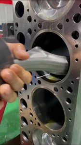1.4M views · 10K reactions | #fblifestyle #engine #overhaul #mechanic #fypシ piston installation #tutorial #tips #car #repair Mechatronics Tyronn | Mechatronics Tyronn | Facebook