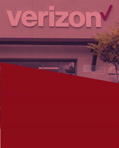 🔗 Learn more: https://laist.com/news/verizons-20b-acquisition-of-frontier-closes-what-the-deal-means-for-digital-equity-in-california Verizon’s $20 billion acquisition of Frontier Communications is a done deal after the agreement closed Tuesday, kicking in a slew of digital equity requirements and infrastructure investments for California. 💪 Be part of keeping local news strong: LAist.com/Donate ✍️ Destiny Torres 📸 Kevin Carter/Getty Images | LAist