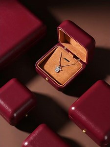 Classic Burgundy exterior+a Warm Brown suede lining jewelry box #luxurypackaging #jewelrybox