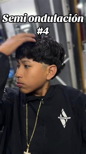 Taper Mullet con Semi Ondulación paso a paso