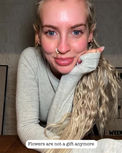 130K views | Fresh flowers from £26 + free delivery on your first box!  Join today and get 2 FREE vases!  | Freddie's Flowers | Facebook