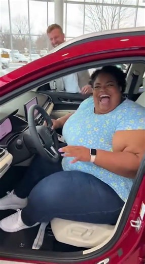 A woman was choosing a car when she accidentally got stuck. #fpy #funny