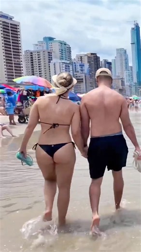 🇧🇷 Balneário Camboriú Beach A Rainy Day