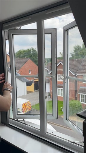 19K views · 81 reactions | Blind Screen™️ not just a blackout. Heat saving, heat reduction, thermol™️ memory fabric, water resistant, stain resistant, Breeze in™️ fly screen, Scene set™️ light filtering. The multi feature blind. #blindscreen #multi #features #innovation #allinone #blinds #shades #fbreels | Blind screen | Facebook