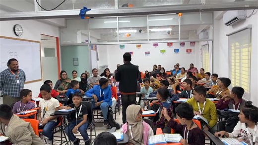 Kids' English All-Rounder কোর্সের ছোট্ট সোনামনিদের সাথে মজায় মজায় ইংরেজি শেখাচ্ছেন জনপ্রিয় ইংরেজি শিক্ষক নির্ঝর স্যার! | Sirajum Munir Nirjhar