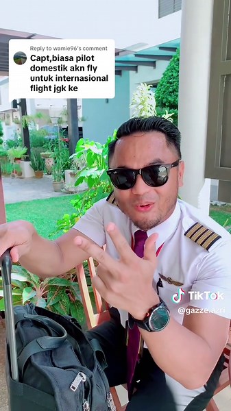 Fly Domestic ke International #flyhighandbeawesome #anakmakcikkantin #aokmer #captaingazzeazri