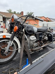 Sunday Funday: picked up a 74 Police Eldo with the original friction siren, spotlights, and of course Marks favorite- an original owners manual. Welcome home The Dandy Pig bike 🤌🏻🇮🇹 | Mark Etheridge