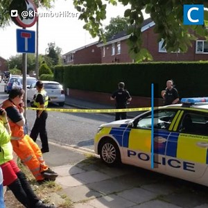 Terrifying moment bomb squad descends on Chester street | Cheshire Live