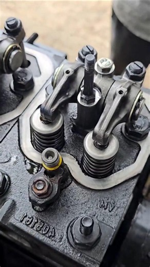 How To Check Engine Head Valve | #youtube #ytshorts #viral #automobile #mechanic #youtubeshorts