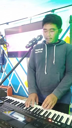 Raining an endless praise | Memenistry