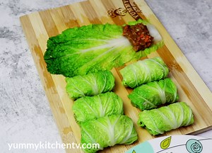 Chicken Cabbage Rolls - Yummy Kitchen