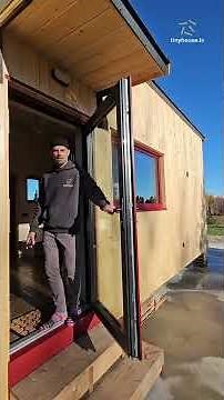 Tiny House Tour – Kompakte Gemütlichkeit aus massivem Holz | Ideal für 2 Personen!