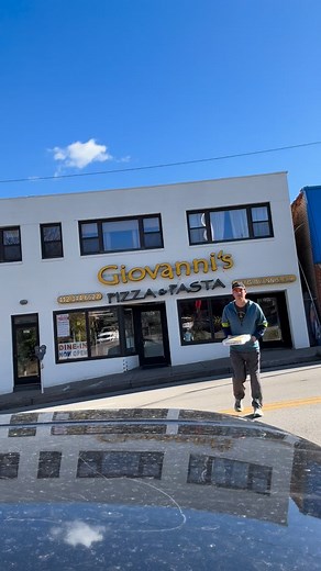 2K views · 278 reactions | Giovanni’s Pizza  #pittsburgh #pizza #review | View Pittsburgh | Facebook