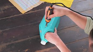 7.5K views · 20 reactions | From Trash to Trendy! She Turned a Bottle into a Stylish Bag | 3-Minute Hacks | Facebook