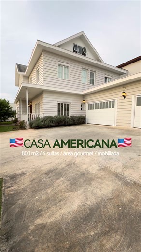 PARTE 1 / CASA AMERICANA 🇺🇸🏡 Essa casa parece ter sido trazida direto da Flórida… mas ela está na Vila Oliveira, o bairro mais desejado de Mogi das Cruzes. São mais de 500m² construídos em um projeto totalmente inspirado nas casas americanas ✨ ✔️ Piscina aquecida ✔️ Área gourmet completa ✔️ Sala de cinema ✔️ Sótão livre ✔️ Janelas antirruído alemãs ✔️ Acabamentos premium ✔️ Paisagismo impecável ✔️ Muito conforto, privacidade e personalidade E sinceramente? Tem casa bonita… E tem casa que você