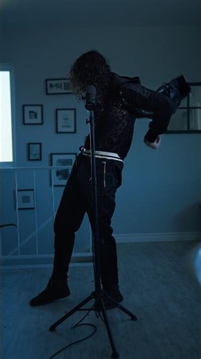 Michael Jackson - Billie Jean LIVE tribute performance.