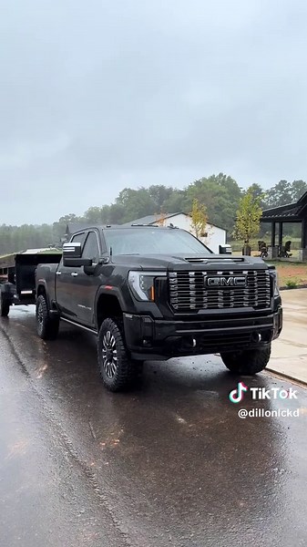 GMC Denali Ultimate 2500: Leveling Up on 35s