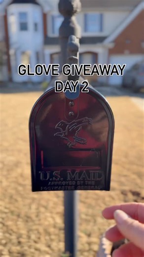 Glove Giveaway Day 2 is here! Rules ⬇️ 🔷 How to enter this giveaway - Must be following @mizunobaseballusa and @mizunofastpitchusa on Instagram - Share this post on Instagram stories tagging us so we know who shared it - Comment on IG and tell us your favorite holiday 🔷Eligibility - Open to legal residents of the United States. - Must be 18 years or older at the time of entry. 🔷Giveaway Period - The giveaway begins on 12/29 at 1:30pm (ET) and ends on 12/30 at 1:30pm (ET). - Winner will be con