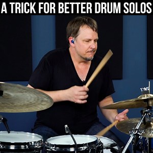 Ever wish you could unlock soloing skills like the greats? 🤔 🥁 - Keith Carlock has an awesome trick for generating new ideas and keeping them flowing during a solo. This trick is what allows him to play a twenty minute epic solo and also keep the audience captivated. - For Keith's full live lesson, click the link below ⬇️ https://www.drumeo.com/beat/how-to-make-your-drum-solos-more-interesting/ | Drumeo