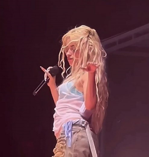 camila cabello performing my oh my #camilacabello