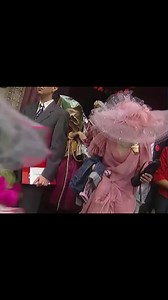 ✧ rare clip of models leaving christian dior f/w 2000 catwalk #christiandior #johngalliano #highfashion #targetaudience #xyzbca