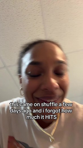 Chris Brown Question Challenge: Summertime Sadness Lyrics