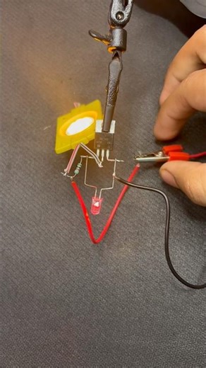 12V LED Flasher Circuit using IRF740 MOSFET and Flashing LED | Simple Electronics Project Tutorial