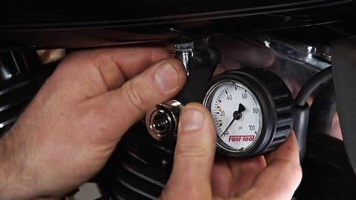 Using a Harley Fuel Pressure Tester