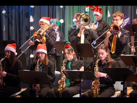 Black Band přinesl do ZUŠ swingové Vánoce