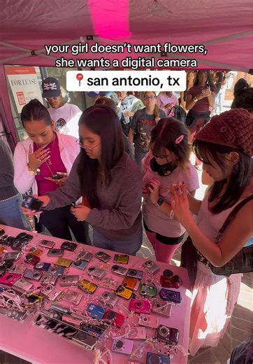SAN ANTONIO✨ your girl doesn’t want flowers, she want a A DIGI!🫵🏼 or both🙈 come see us THIS FRIDAY, just in time for valentines dayyy @the night market hosted by Bexar Vintage Market at Thrift @ The Warehouse!💕 INFO⬇️💖: 🗓️ FRIDAY, FEBRUARY 13TH ⏰ 6PM - 10PM 📍 1203 Camden St, San Antonio, TX 78215 choose from 100 digis pick your own charm & bedazzle your digi for FREE!✨ all cameras come with the battery, charger, & sd card so you have everything you need right away!🤞🏼💓 tag your valentin