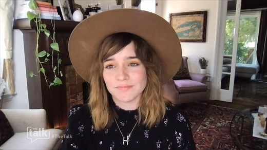 Renée Felice Smith explains the adorable inspiration behind her new book “Hugo and The Impossible Thing” 📚 | The Talk