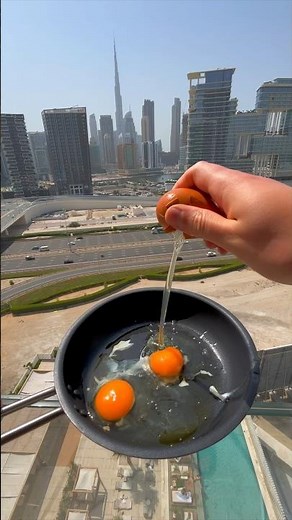 Cooking lunch in Dubai 😂🇦🇪 #dubai