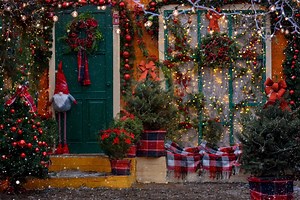 8 Over-the-Top Holiday Decorations to Inspire You This Season