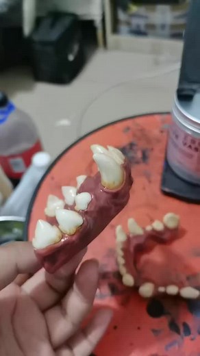 Cómo crear dientes para fursuits