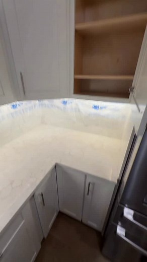 23K views · 174 reactions | Amateur touch up job by installer gone wrong… again. Sounds bee much easier to fix this before putting it up! #kitchen #kitchendesign #repair #homeimprovement | More Than Just a Cabinet Guy | Facebook