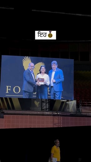 Manpreet kaur on Instagram: "Ek pind de kudi sabh kar sakde 🥇 Waheguru Sukar aw Tera ana kuj den lai ♥️ You can also do the same business!Wanna know more about it just go to my bio fill your details #manmohanvaris #punjabimusic #trending #motivation #explore #event #pinddikudi #successful #blessed #fame #reels #reelsinstagram"