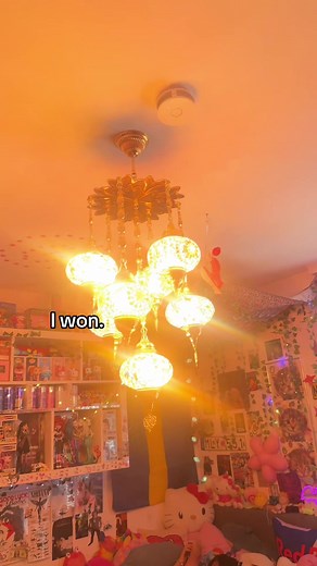 Whimsical Tiffany Lamp: A Luxurious Décor Choice