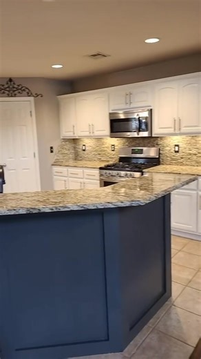 Watch how paint transforms this kitchen! Are you ready for a refresh?? A typical kitchen refresh takes only 5 days! What are you waiting for? Let’s talk! #remodel #tulsa #bixby #brokenarrow #kitchenremodel #kitchen #jenks #painting #painter #owasso #brokenarrowoklahoma #cabinets #HomeMakeover #girlboss | Okie Charm Painting Co.