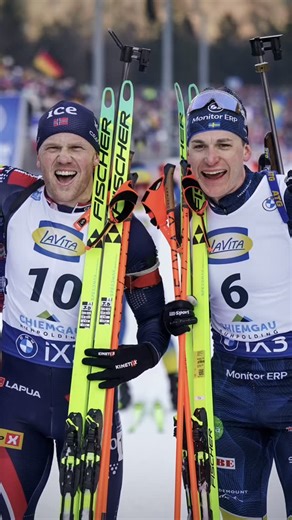 What a weekend to remember! 🏆 A first-ever World Cup victory for @lars.heggen , two World Cup wins for @idahageen , and @johannesdale back where he belongs—on the top step of the podium. Add podium finishes from @minjakorhonenn , @tommy_giacomel , @teresa.stadlober , and @martinponsi, plus many more standout results, and it’s been an incredible few days for the #OneWayRaceFamily. #OneWayPoles #xcskiing #norsicskiinv#g 📷 @nordicfocus | One Way Sport